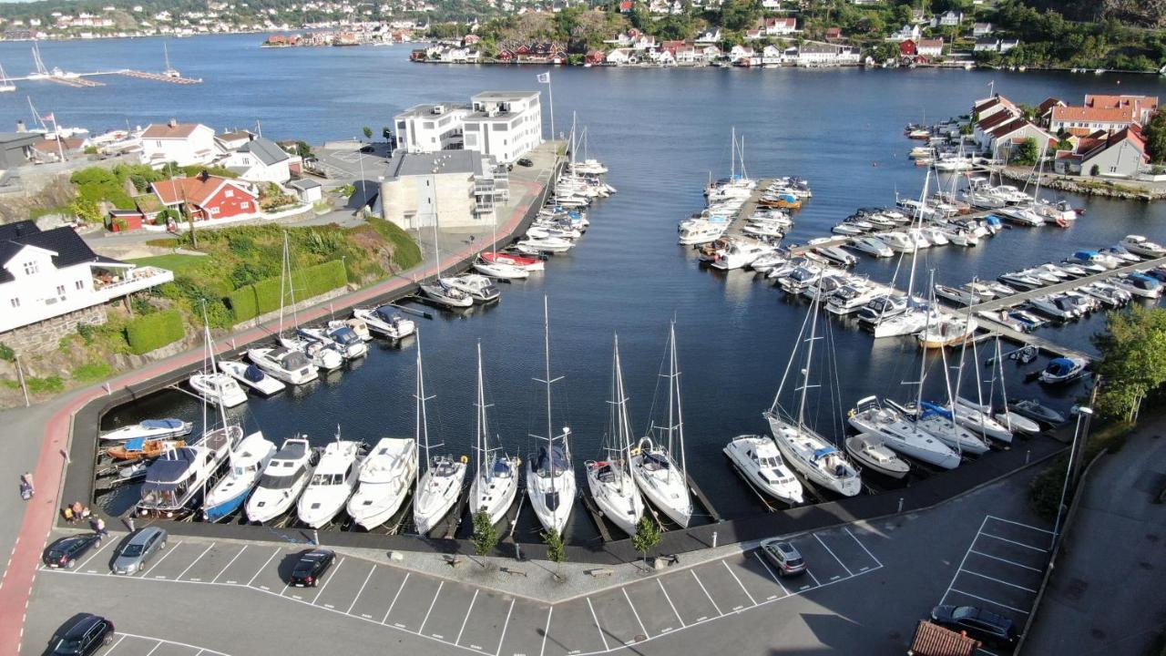 Fin Leilighet, Sentralt Og Sjonaert,Med Parkering Arendal Exteriör bild